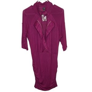 Aziz Women’s Purple V-Neck Midi Dress. Size M